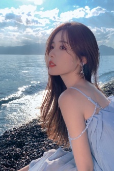 双胞胎姐妹齐上阵许多人物